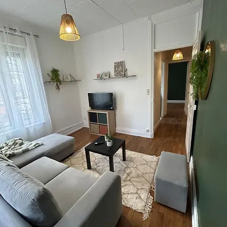 Le Blandan Chic Proche Thermal Apartment *